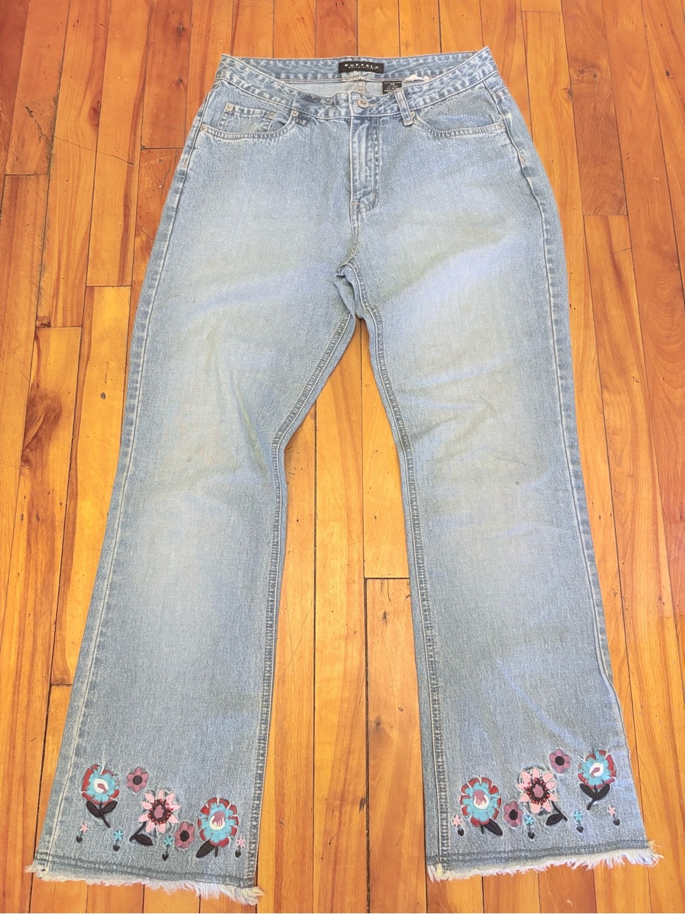 BUFFALO Embroidered Light Blue Women’s Jeans - Floral Hem - Waist 29
